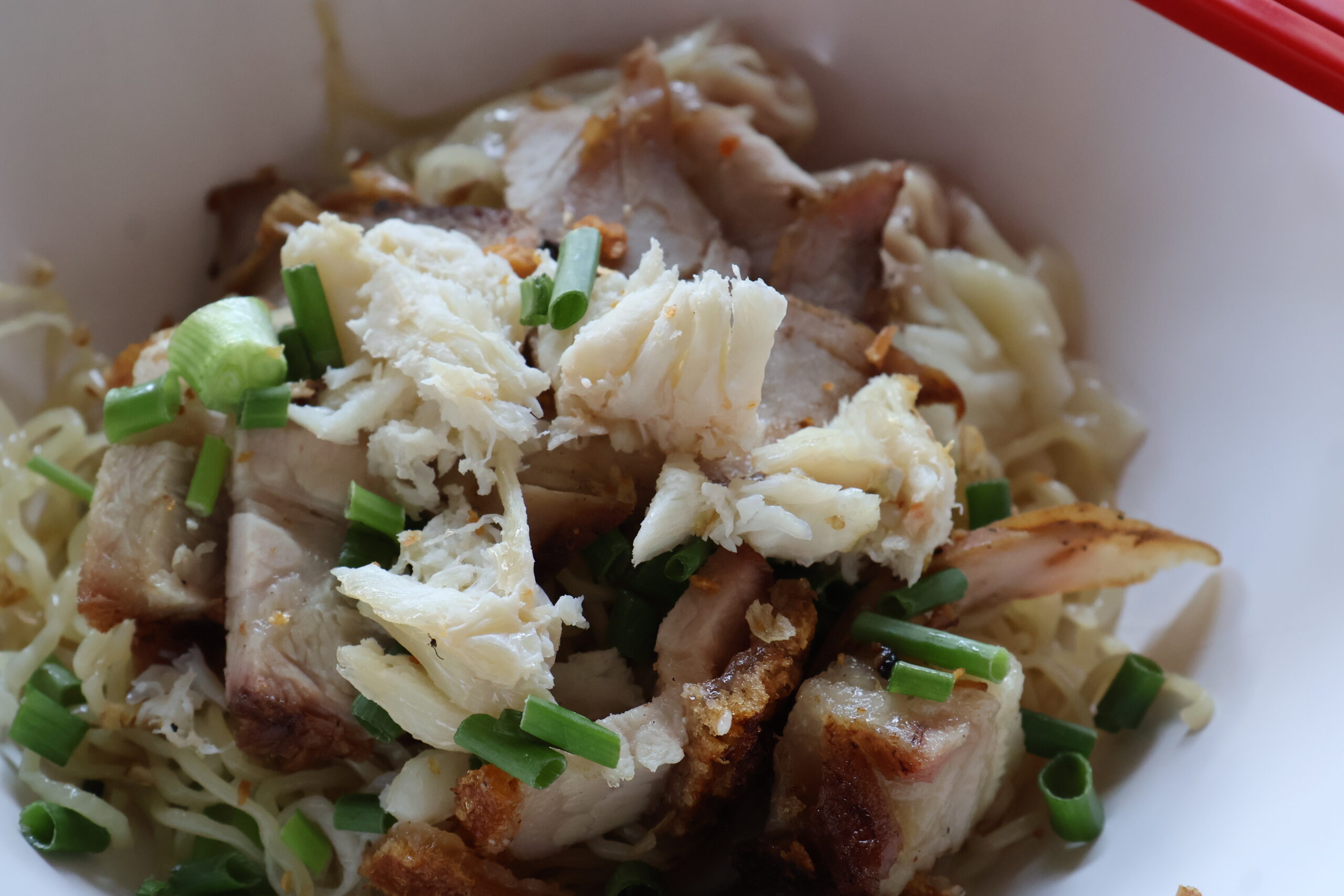 曼谷南龍市場Boonlert Egg noodle（華麗叉燒蛋黃麵）