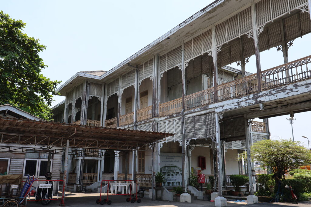 曼谷暖武里博物館（Nonthaburi Museum）百年柚木老宅建築外觀