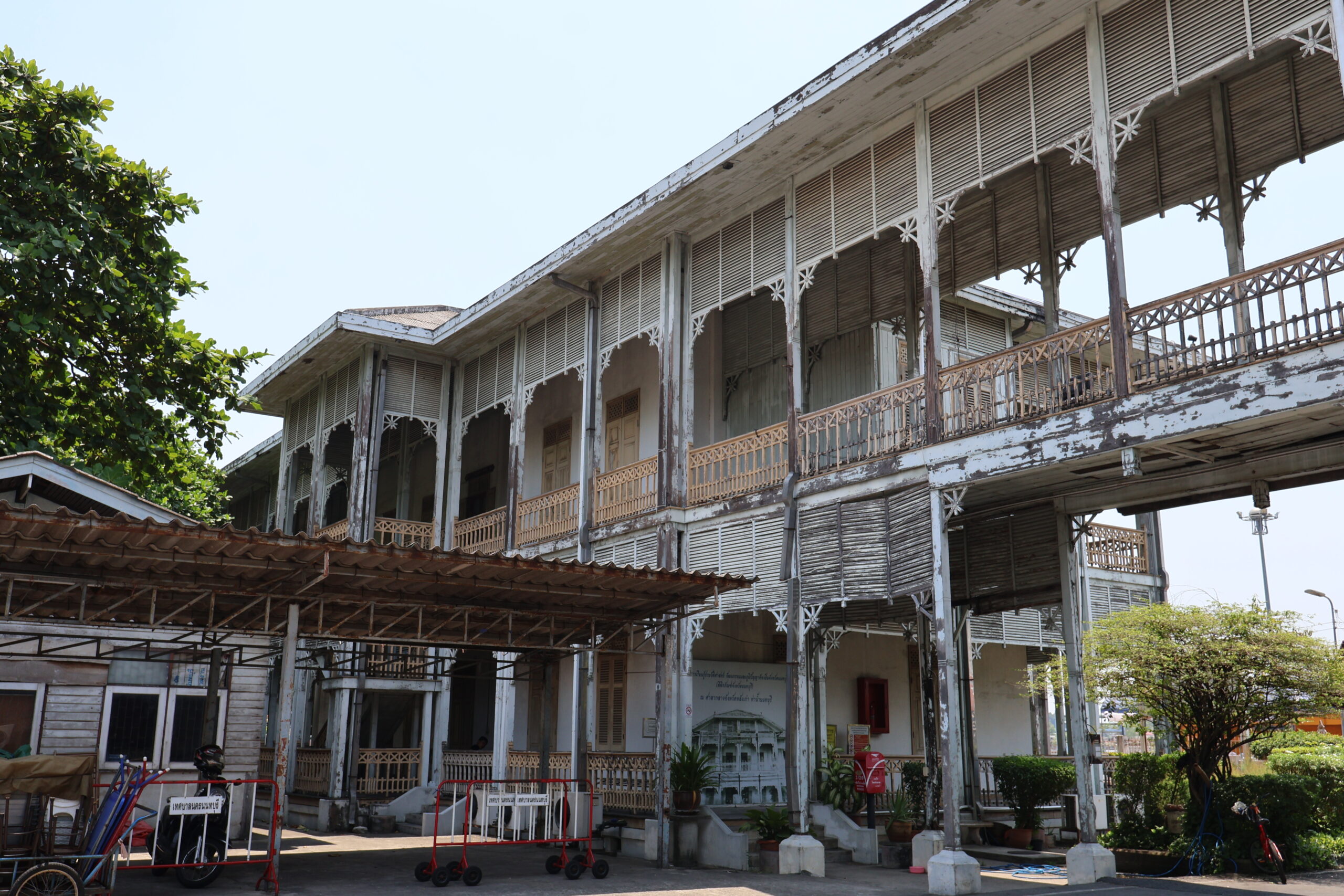 曼谷暖武里博物館（Nonthaburi Museum）百年柚木老宅建築外觀