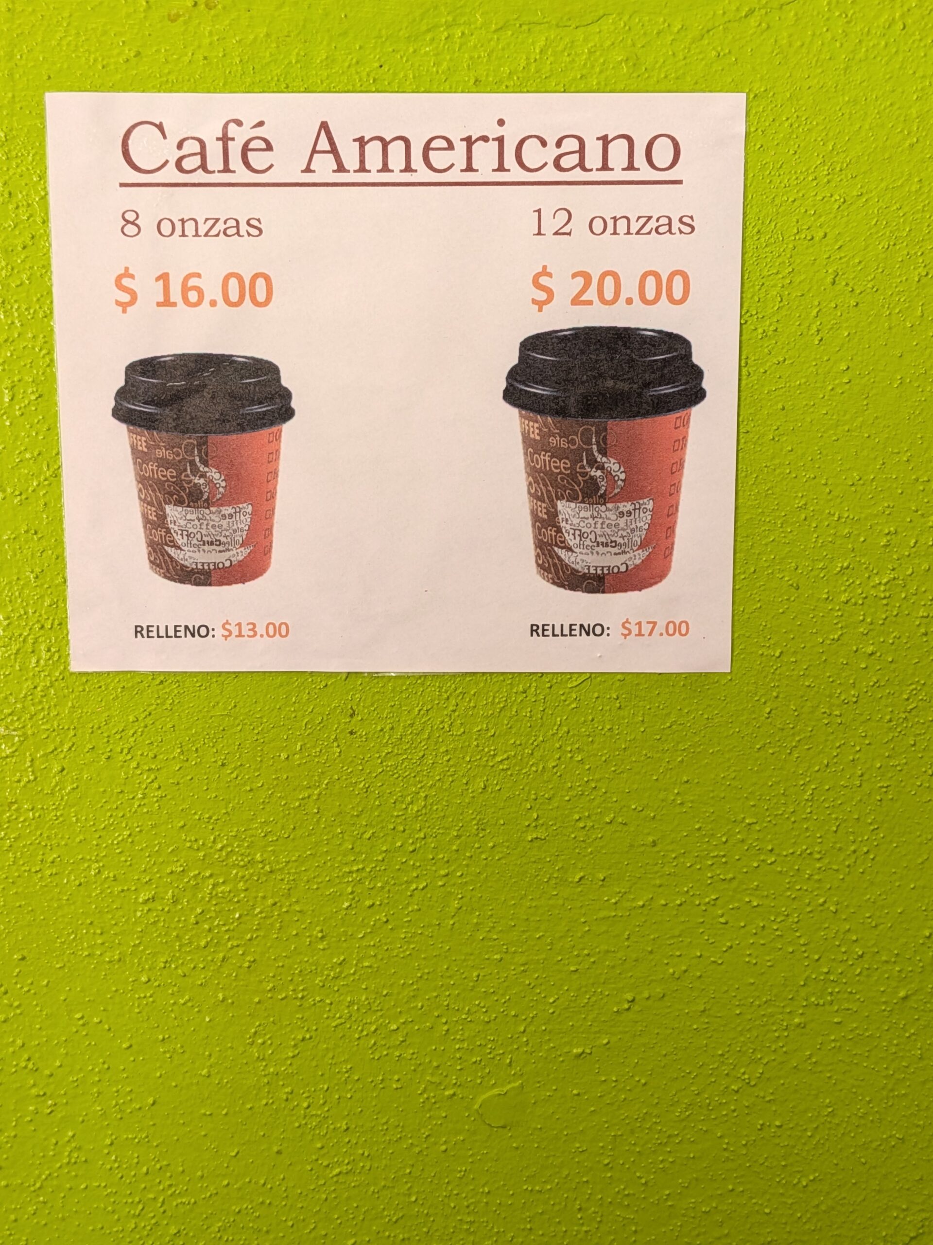 Café San Cristóbal 菜單價格,標示熱美式咖啡提供兩種尺寸的售價。