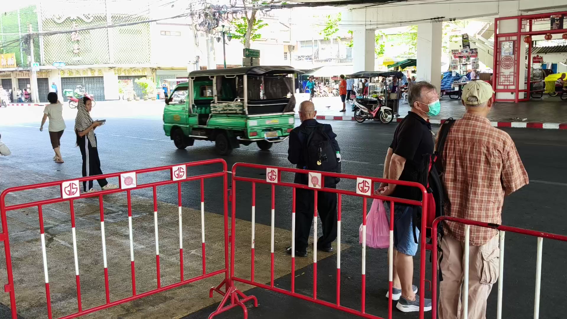 曼谷街頭小雙條車